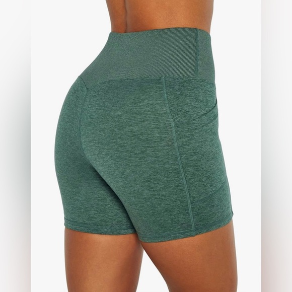 NWT Zobha Women's 2 Pack Bailey High Rise Pocket Bike Short - Picture 9 of 10